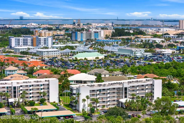 300 COLUMBIA DR 2207