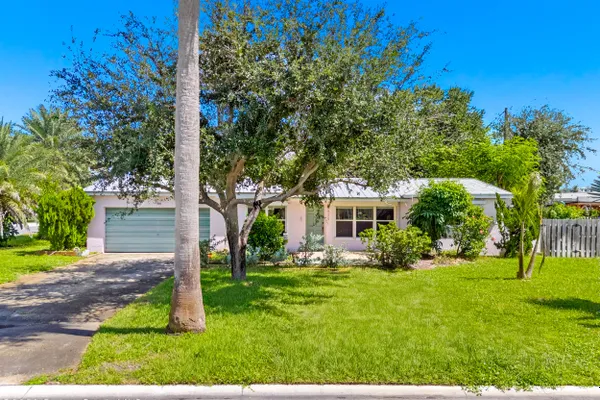 525 PELICAN DR