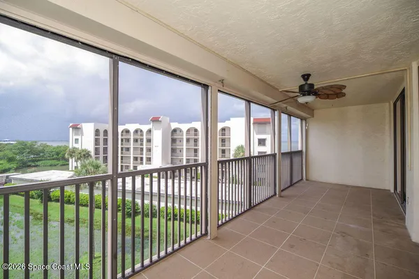 5805 N BANANA RIVER BLVD 1146