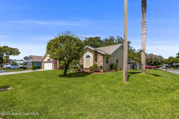 2220 PLANTATION DR