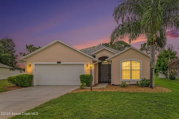 952 TAVERNIER CIR