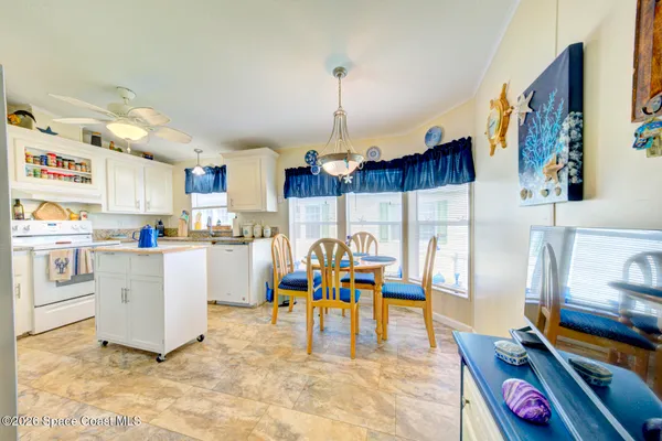 385 OUTER DR