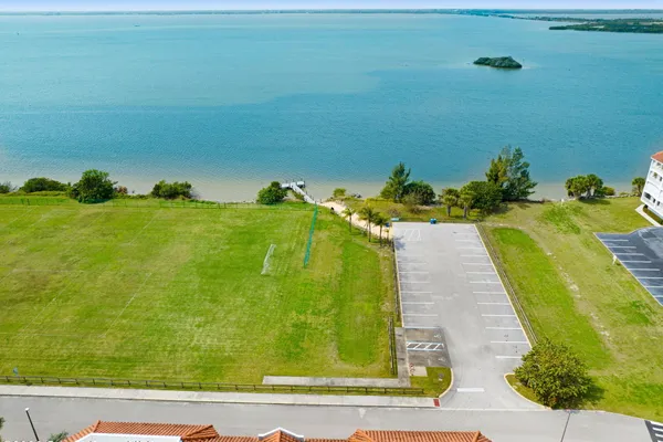 8934 PUERTO DEL RIO DR 8402