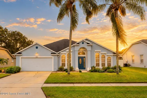 1023 PELICAN LN