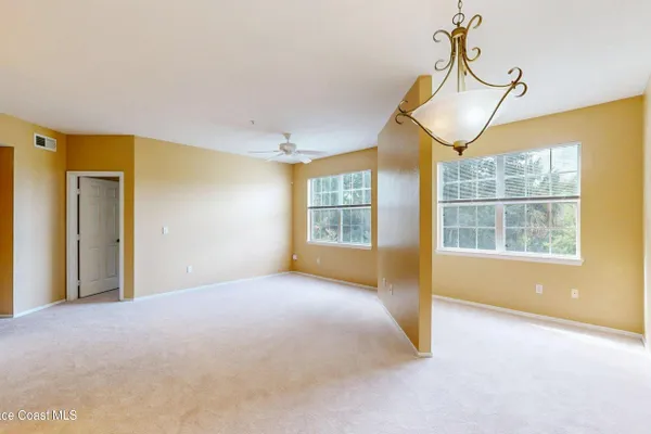 1757 SOPHIAS DR 206