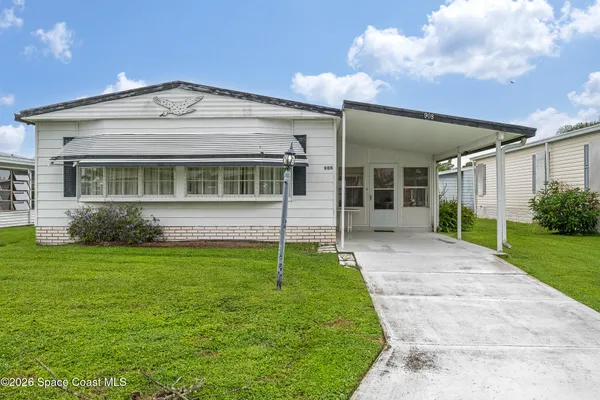 908 THRUSH CIR