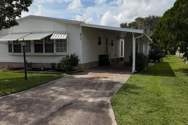 633 AMARYLLIS DR