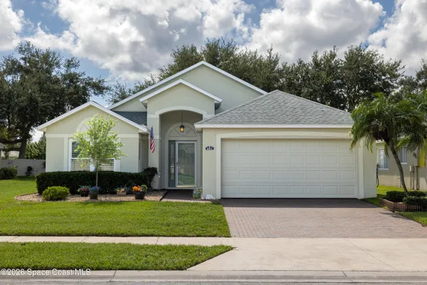 681 INDIAN OAKS DR