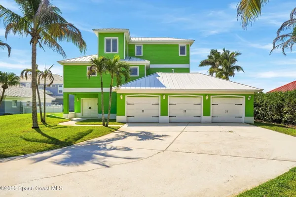 168 BAYSHORE DR