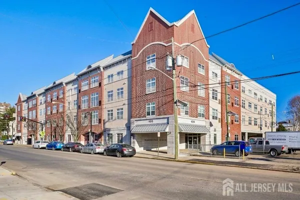 400 E FRONT ST 420