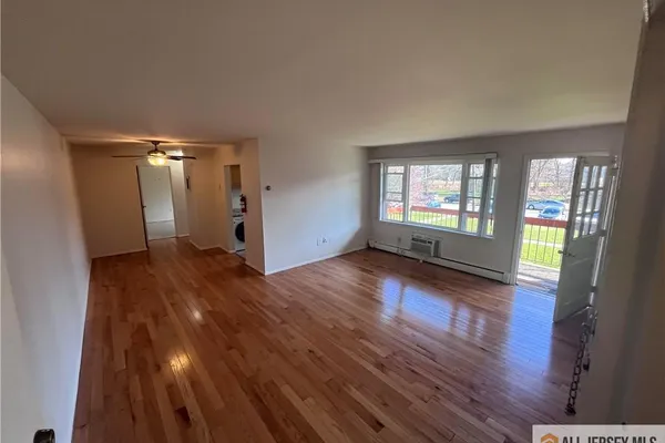 55 GILL LN 14