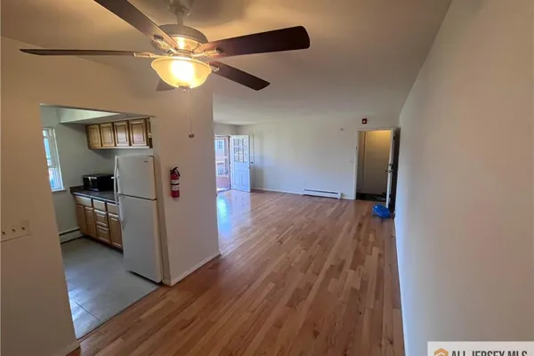 55 GILL LN 14