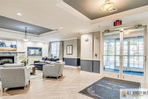 315 REGENCY PL 315