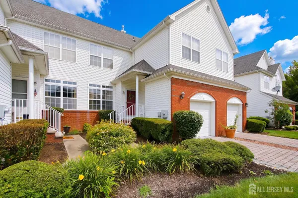 10 WORDSWORTH CT