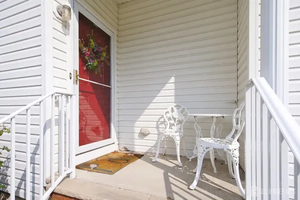 10 WORDSWORTH CT
