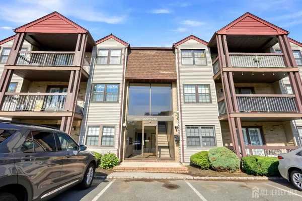 209 NEWPORT CT