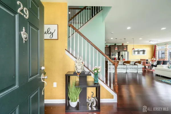 29 MORRIS LN