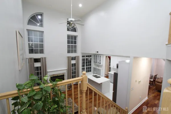 90 MARION DR