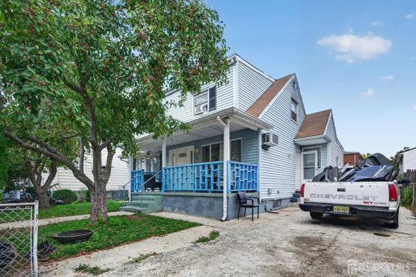105 N TALMADGE ST