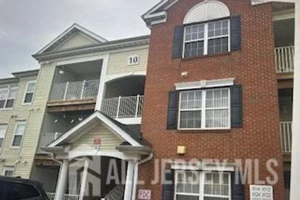 1031 DOGWOOD CT