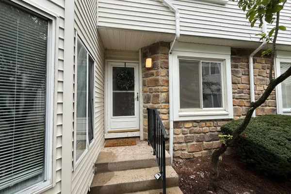 1038 SCHMIDT LN