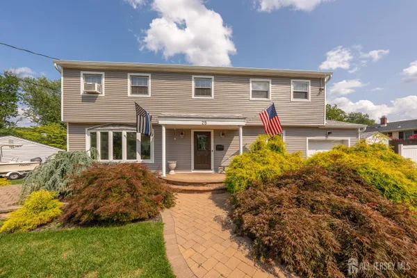 25 HUDSON RD