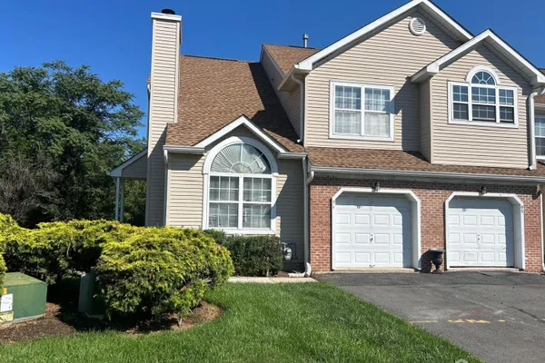94 CASTLE POINTE BLVD