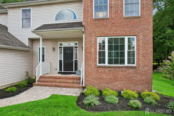 56 CHESAPEAKE RD