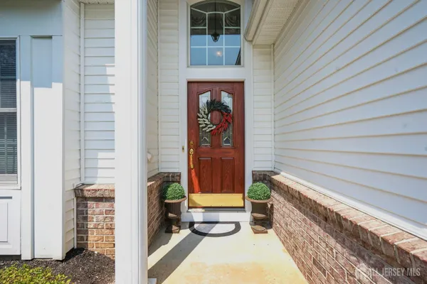 52 VINEYARD CT
