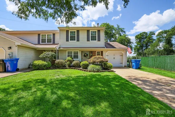 79 STAGHORN DR