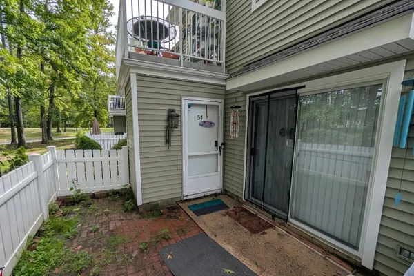 51 DEERBERRY LN