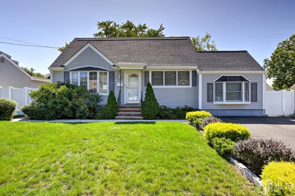 112 MADISON DR