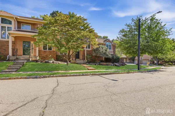 118 KINGSLAND CIR