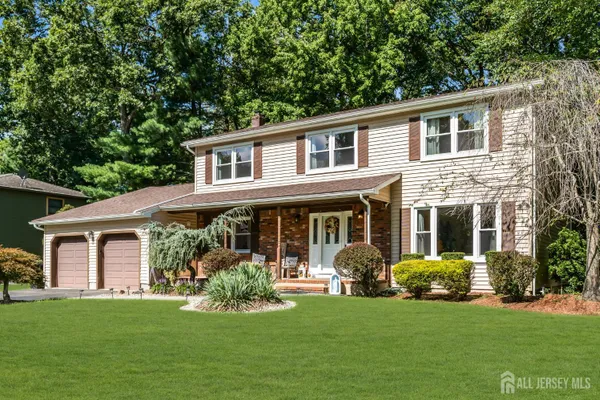 6 MOUNT CT