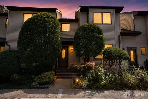 38 VENTURA CT