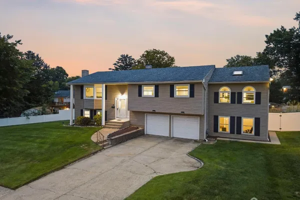 6 SHERRY RD