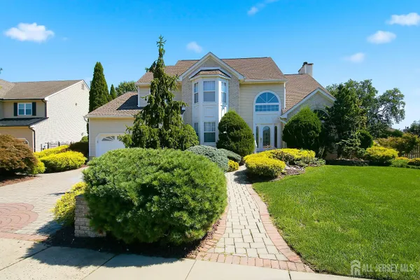 41 HIGH POINTE WAY
