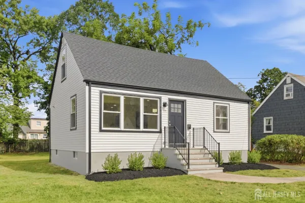 154 OAKMANOR PKWY