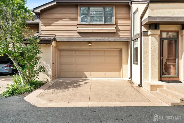 426 SAYRE DR