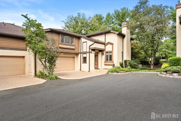 426 SAYRE DR