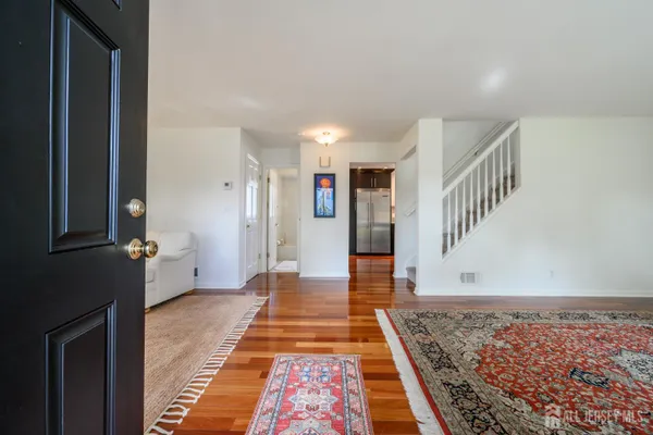 128 FLORENCE PL