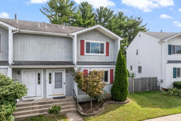 102 BENJAMIN CT