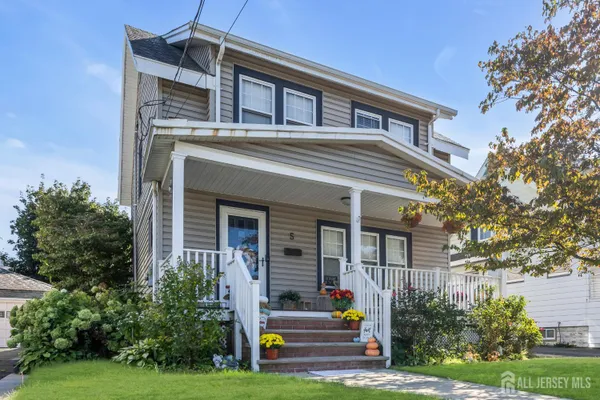 5 FAIRVIEW AVE