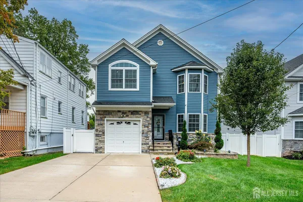 37 WILDWOOD AVE