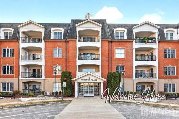 323 REGENCY PL