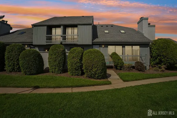 47 LINDA LN