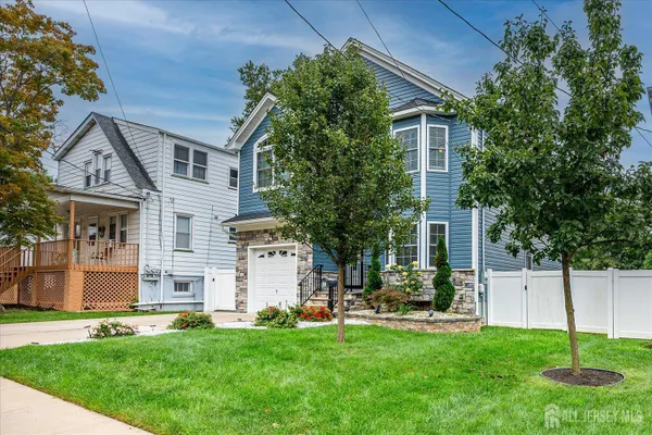 37 WILDWOOD AVE