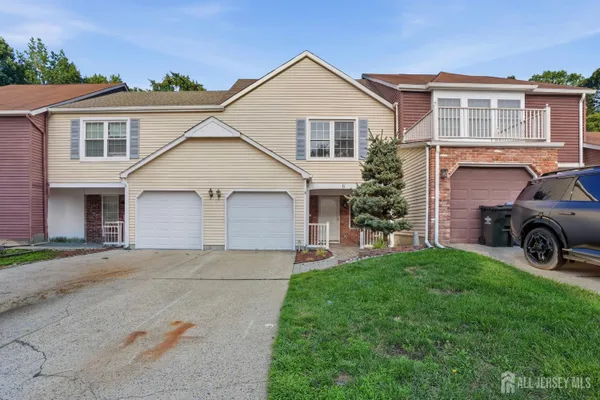 6 KILLINGTON CT