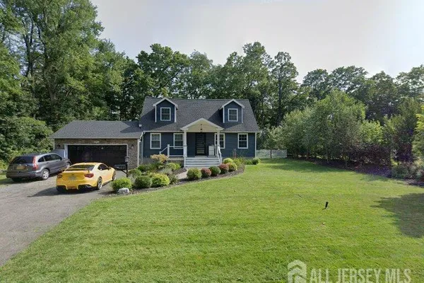 102 STADELMAN AVE