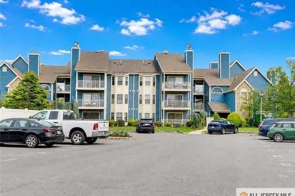 130 LONGFIELD CT 130
